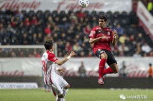  博洛尼亚防守反击击溃豪门球队